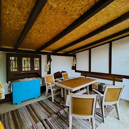 ゲストハウス Babinata Kashta-srebarna Srebŭrna